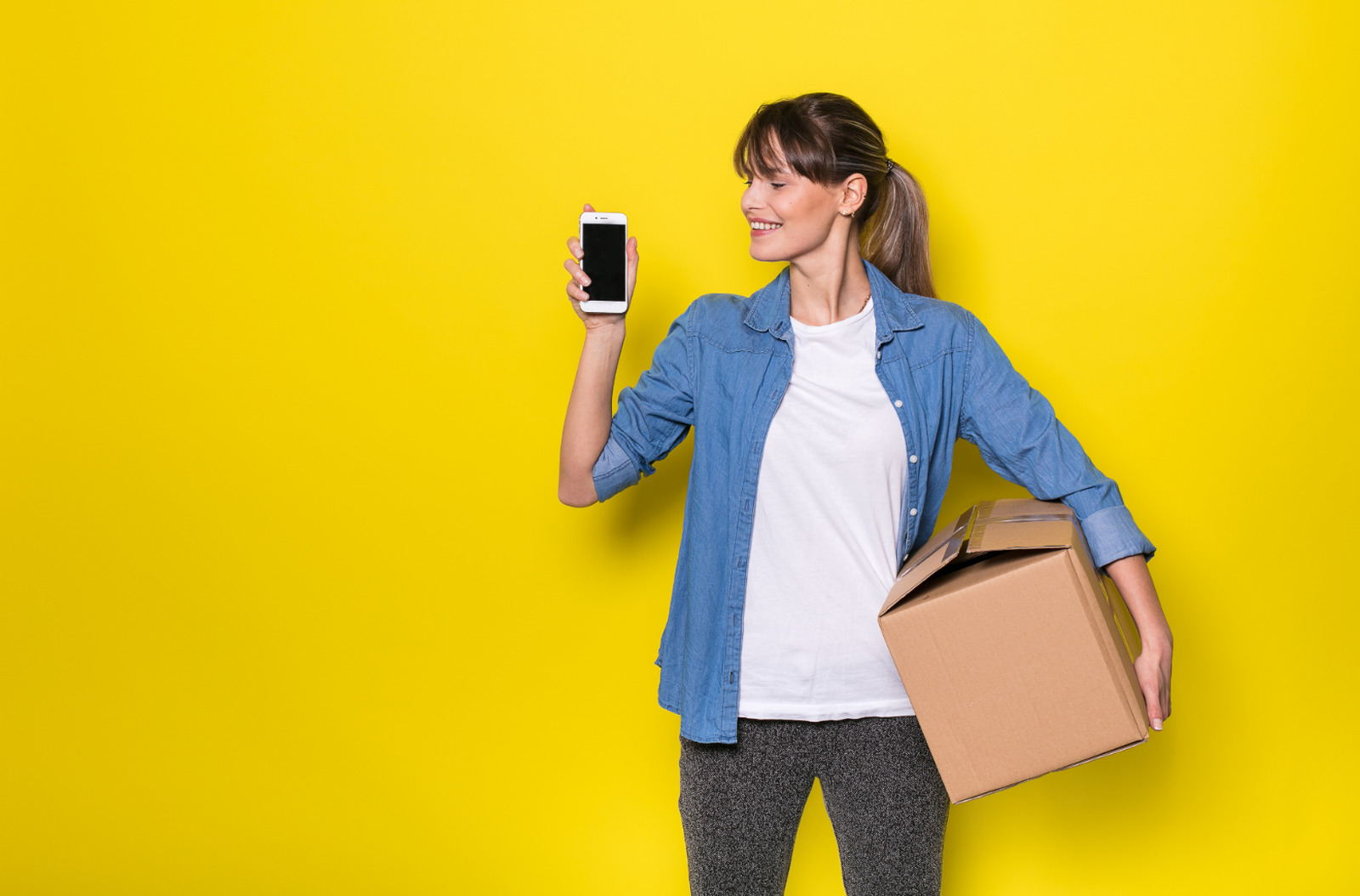  umowa z firmą kurierską