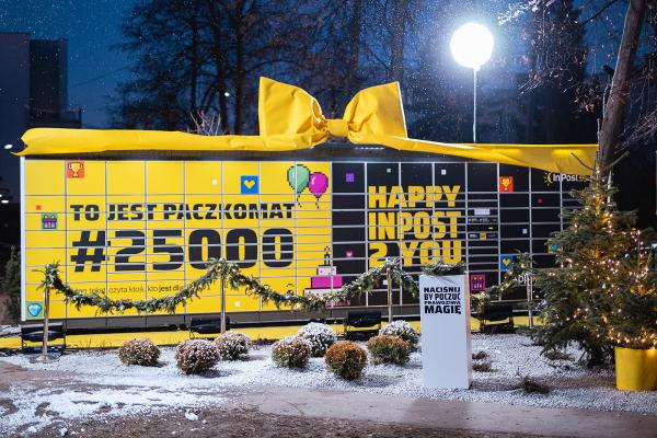 25 000. Paczkomat w jubileuszowej okleinie
